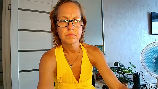 Snapshot of LioraWeiss chatting on July 2026 09:54:01 AM LioraWeiss online show from July 2026 09:54:01 AM