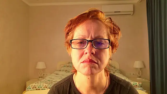 Snapshot of LioraWeiss chatting on March 2026 06:47:01 AM LioraWeiss online show from March 2026 06:47:01 AM