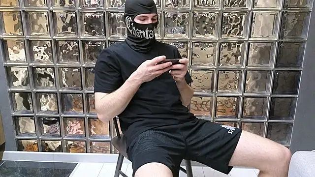 chantatummm online show from April 2026 07:07:02 PM