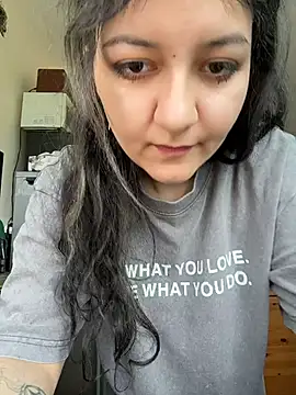 sweetllulus online show from April 2026 08:08:02 AM