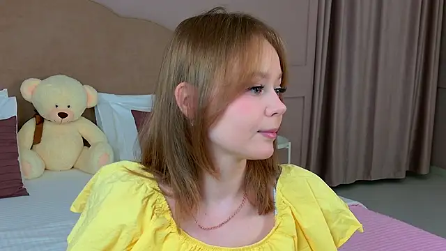 ElaraVance online show from March 2026 05:09:02 AM