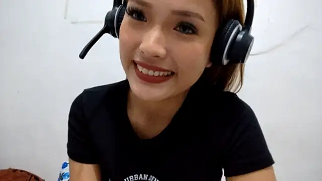 EllieCoconut001 online show from April 2026 10:32:01 AM