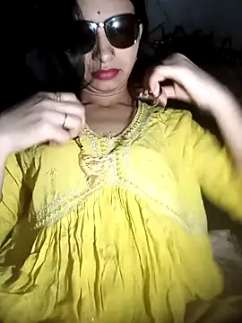 Rashmika Mandana online show from April 2026 08:57:02 PM
