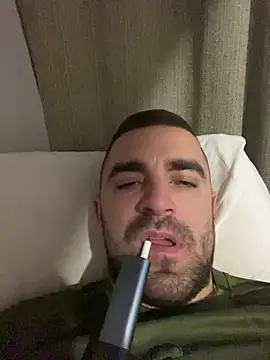 Snapshot of VANYA1997 chatting on February 2026 06:02:01 AM VANYA1997 online show from February 2026 06:02:01 AM