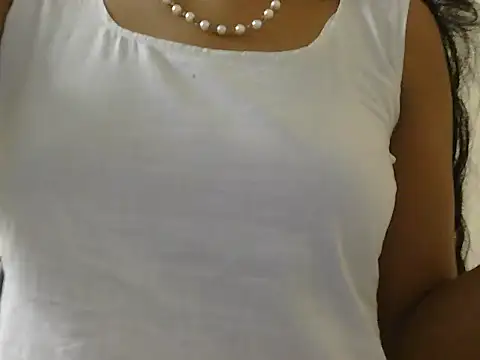 cute yashi online show from May 2026 04:58:01 PM