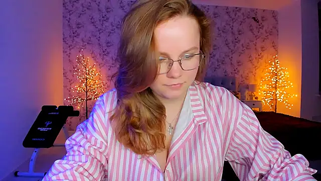 Snapshot of AngellaRud chatting on February 2026 07:36:02 PM AngellaRud online show from February 2026 07:36:02 PM