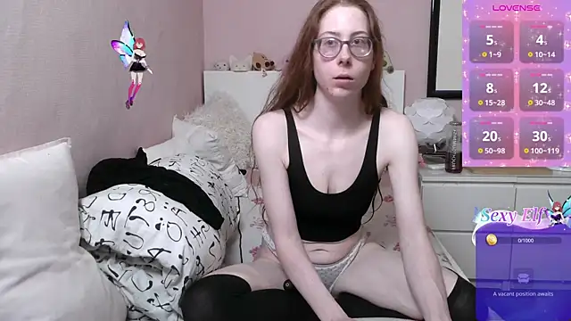 Snapshot of LanaSweetVerse chatting on May 2026 05:42:02 PM LanaSweetVerse online show from May 2026 05:42:02 PM