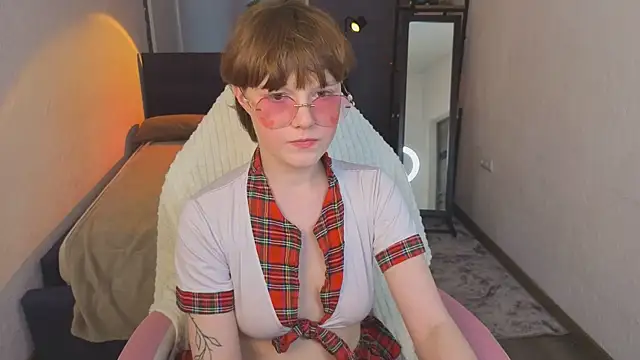  DreamLuna1  online show from March 2026 01:43:02 PM