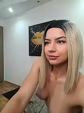 Snapshot of DaisyLuvsYou_ chatting on July 2026 04:57:02 AM DaisyLuvsYou online show from July 2026 04:57:02 AM