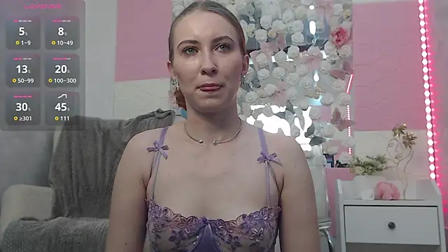 EmberLuna  online show from June 2026 06:36:01 AM
