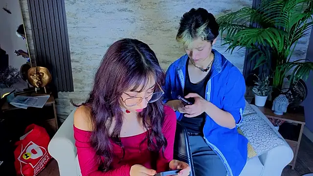 Snapshot of RedHood_1 chatting on March 2026 02:24:01 PM RedHood 1 online show from March 2026 02:24:01 PM