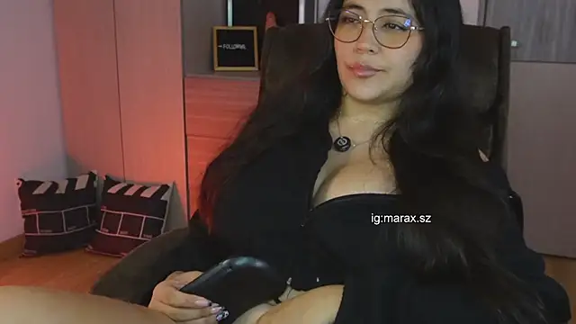 Mara HugeAss online show from June 2026 10:37:01 PM