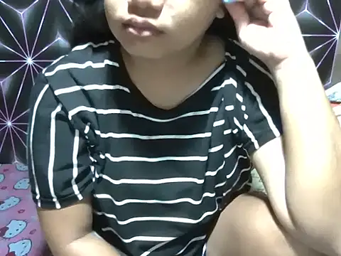 Flowerbebe online show from May 2026 06:02:02 PM