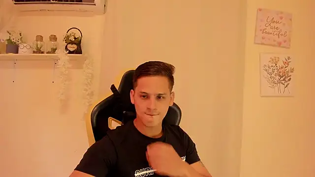 sexy andres01 online show from May 2026 10:02:01 PM