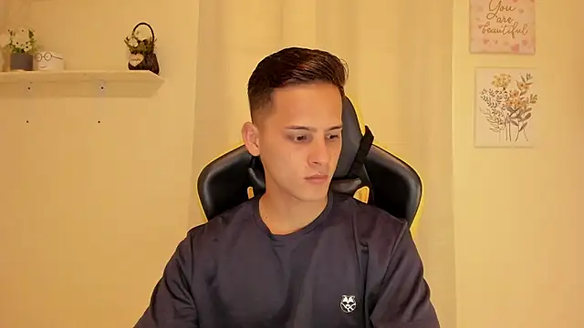 sexy andres01 online show from May 2026 02:04:01 PM