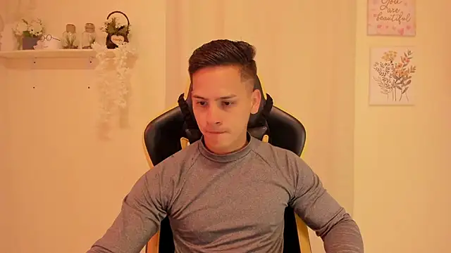 sexy andres01 online show from March 2026 01:12:02 PM