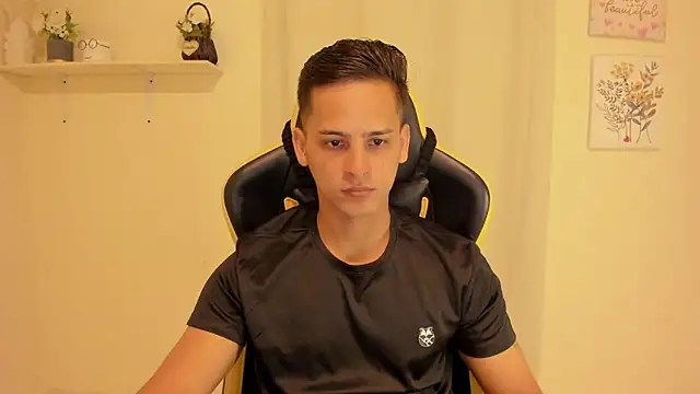 sexy andres01 online show from June 2026 02:00:01 PM