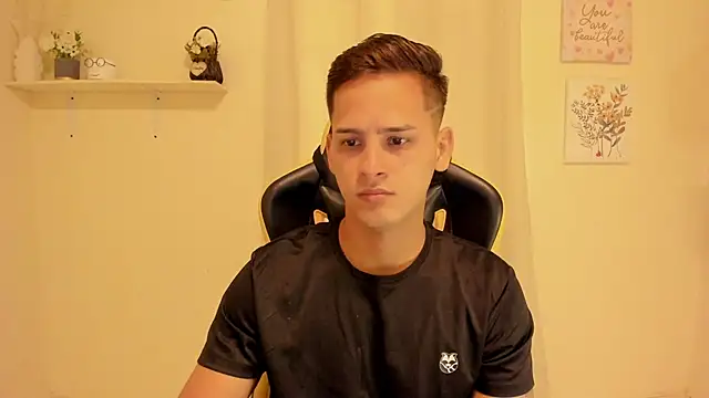 sexy andres01 online show from June 2026 02:18:02 PM