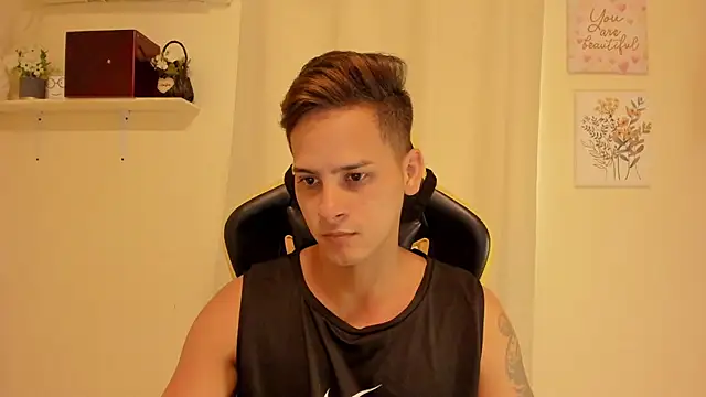 sexy andres01 online show from May 2026 03:51:01 PM