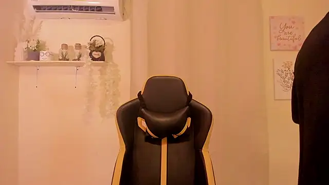 sexy andres01 online show from March 2026 05:01:01 AM