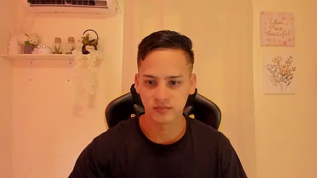 sexy andres01 online show from March 2026 01:26:02 PM