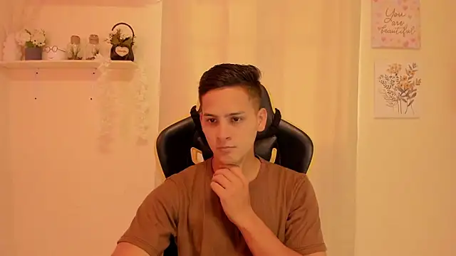 sexy andres01 online show from March 2026 03:32:02 PM