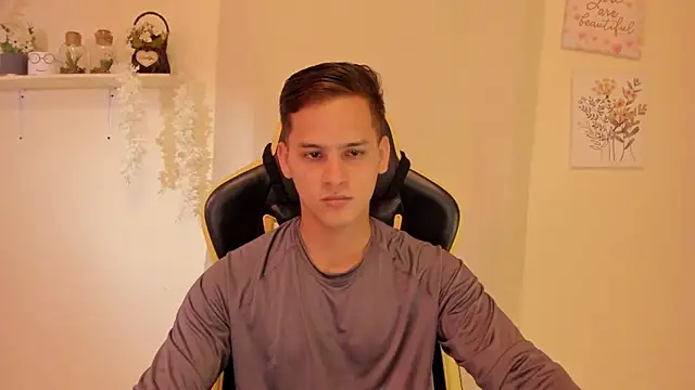 sexy andres01 online show from May 2026 02:21:02 PM