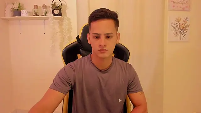 sexy andres01 online show from March 2026 01:26:01 PM