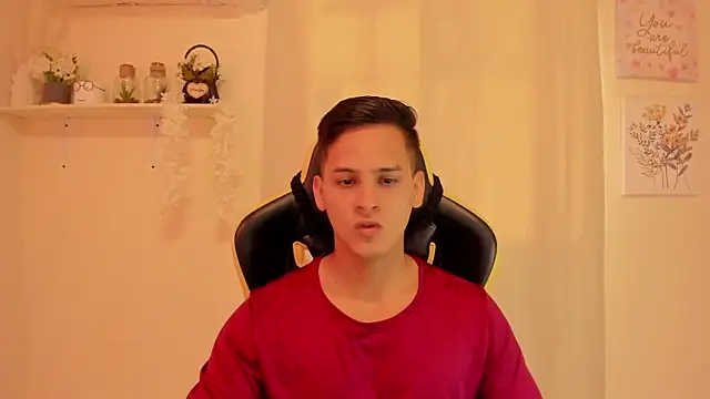 sexy andres01 online show from April 2026 02:45:02 PM