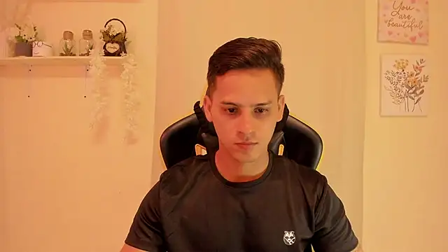 sexy andres01 online show from April 2026 03:03:01 AM