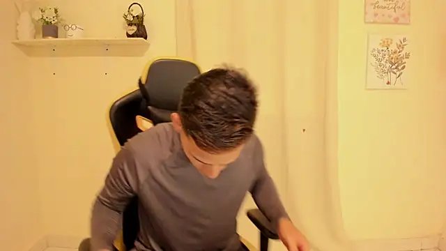 sexy andres01 online show from June 2026 02:33:02 PM