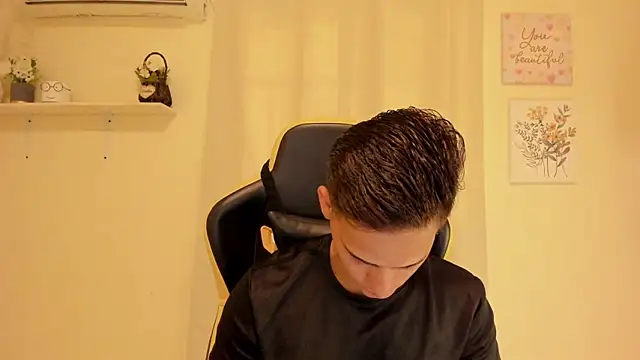 sexy andres01 online show from May 2026 01:41:01 PM