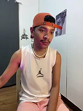 Snapshot of asian_darlingcummersxXx chatting on May 2026 09:17:02 AM asian darlingcummersxXx online show from May 2026 09:17:02 AM