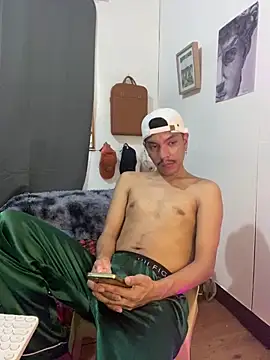 Snapshot of asian_darlingcummersxXx chatting on April 2026 04:21:02 AM asian darlingcummersxXx online show from April 2026 04:21:02 AM