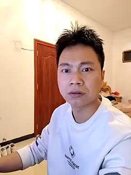 Qianluo003 online show from February 2026 01:00:01 PM