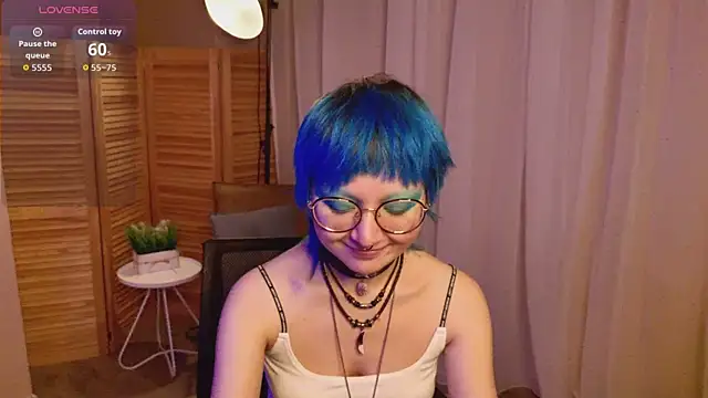 Snapshot of powderofgun chatting on May 2026 08:16:01 PM powderofgun online show from May 2026 08:16:01 PM