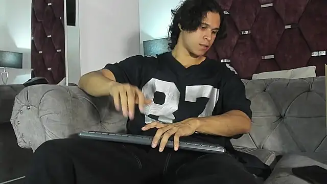 TonyBenedetti online show from April 2026 08:11:01 PM