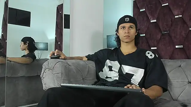 TonyBenedetti online show from March 2026 08:32:01 PM