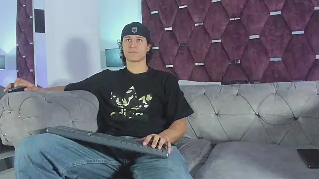 TonyBenedetti online show from April 2026 08:18:01 PM