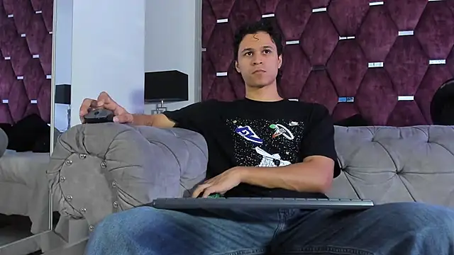 TonyBenedetti online show from July 2026 09:23:01 PM