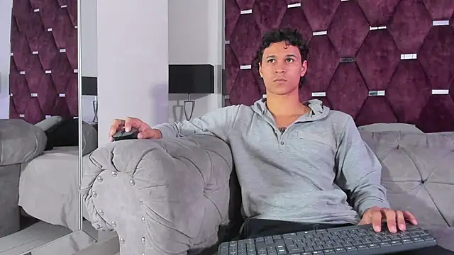 TonyBenedetti online show from June 2026 08:40:02 PM