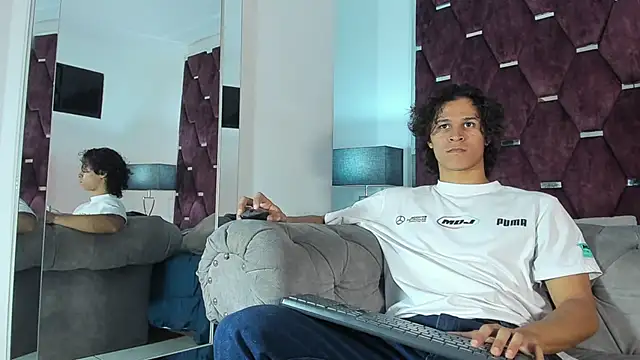 TonyBenedetti online show from April 2026 08:21:01 PM