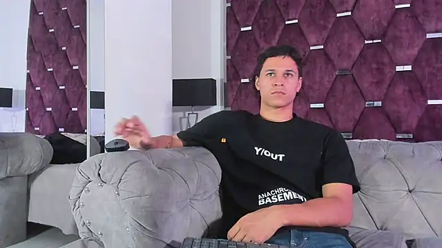 TonyBenedetti online show from June 2026 08:25:02 PM