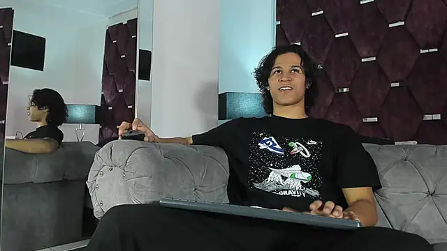 TonyBenedetti online show from April 2026 07:37:01 PM