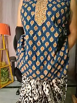 Snapshot of Kritika05 chatting on July 2026 07:06:02 PM Kritika05 online show from July 2026 07:06:02 PM