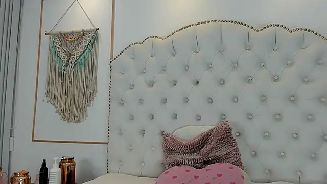 Sara funy online show from April 2026 11:05:02 AM