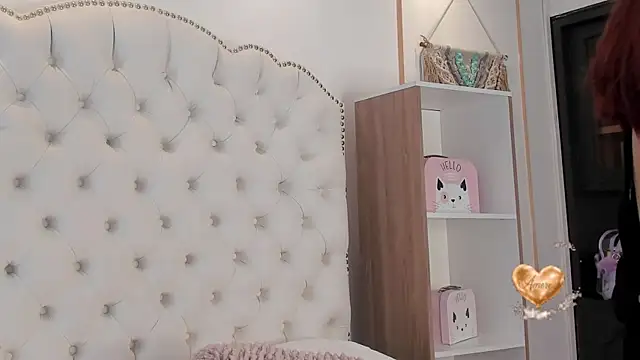 Sara funy online show from February 2026 04:08:02 PM