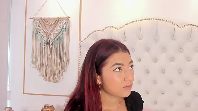Sara funy online show from April 2026 11:17:01 AM