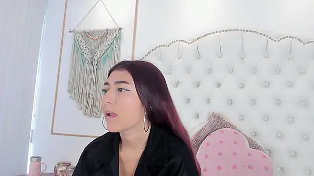 Sara funy online show from May 2026 11:40:02 AM