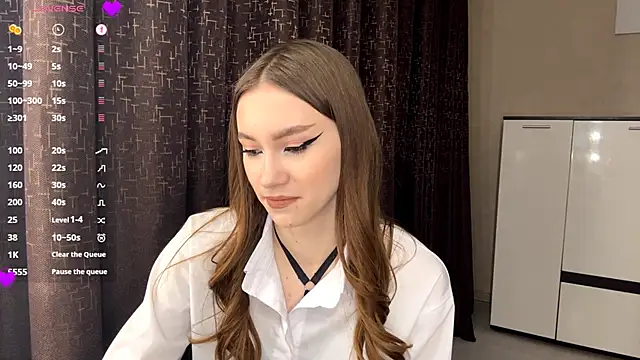 NuDonzze online show from February 2026 06:19:01 PM